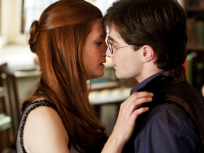 Ginny Harry in HP8