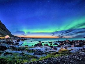 Aurora Borealis Coastline