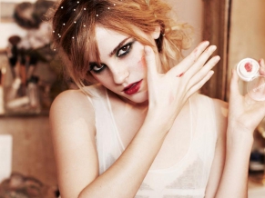 Emma Watson Crazy Looks 1