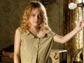 Dakota Fanning in Hounddog