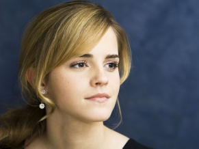 Emma Watson Getting Glow in Face HD