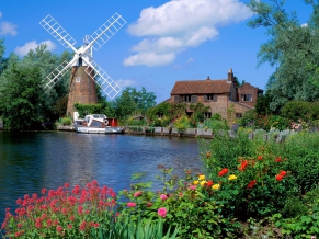 Hunsett Mill Norfolk Engl