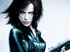 Kate Beckinsale as Vampire