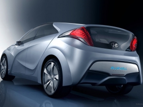 2009 Hyundai Blue Will Concept Rear