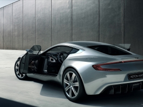 2010 Aston Martin One 77 2