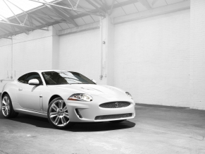 2010 Jaguar XKR