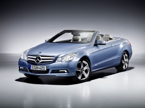 2011 Mercedes Benz E Class Cabriolet 2