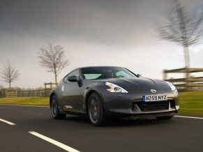 2011 Nissan 370Z Black Edition 3