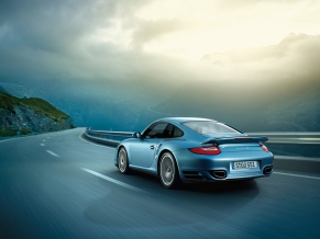 2011 Porsche 911 Turbo S 2