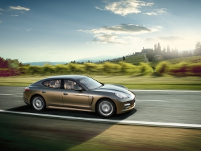 2011 Porsche Panamera 4