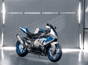 2013 BMW HP4