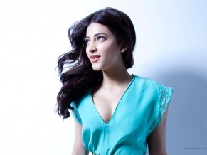 2015 Shruti Haasan