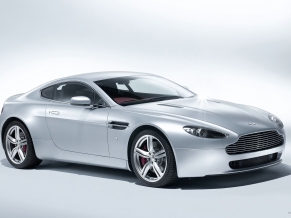 Aston Martin V8 Vantage Coupe 2009