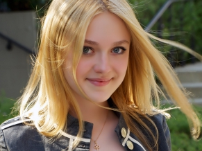 Dakota Fanning 5