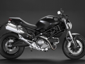 Ducati Monster 696