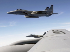 F 15 Eagle flies with KC 135 Stratotanker