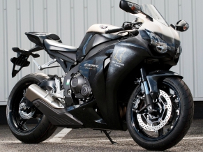 Honda CBR100RR Fireblades