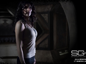 Julia Benson in Stargate Universe
