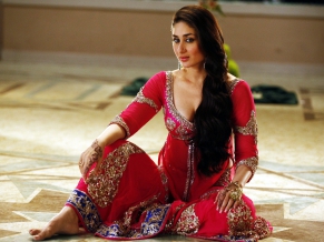 Kareena Kapoor in Agent Vinod