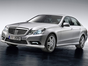 Mercedes Benz E Class Sports 2