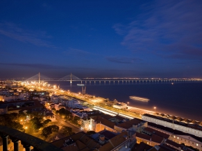 Nocturna New Lisbon Bridge