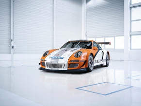 Porsche 911 GT3 R Hybrid 4