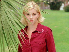 Elisha Cuthbert 2