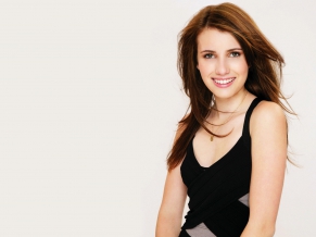 Emma Roberts Hotel For Dogs Shoot