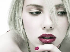 Scarlett Johansson Beautiful Lips