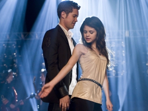Selena Gomez 32