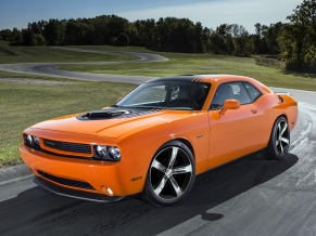 2014 Dodge Challenger RT Shaker