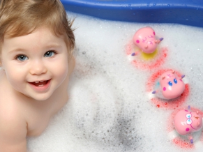 Cute Baby Bath