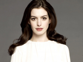 Anne Hathaway 3