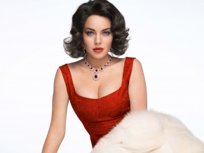 Lindsay Lohan as Elizabeth Taylor