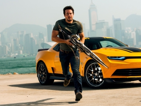 Mark Wahlberg in Transformers 4