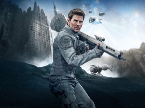 Tom Cruise in Oblivion