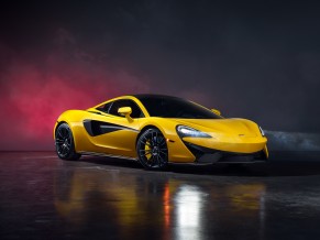 MSO McLaren 570S 2019 4K