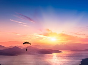 Parasailing Scene 4K