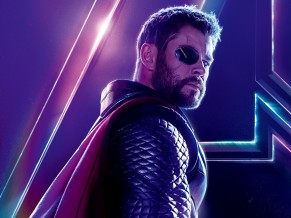 Thor in Avengers Infinity War Chris Hemsworth 4K 8K