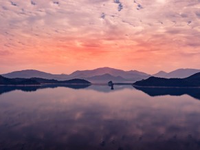 Mountains Sunset Reflection 4K