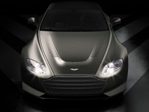 Aston Martin v12 Vantage...