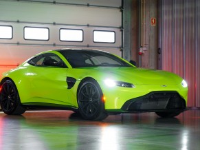 2019 Aston Martin Vantage Lime Essence Green 4K