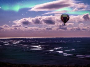 Hot air Balloon Aurora Borealis Scenery 5K