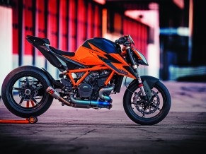 KTM 1290 Super Duke R 2020 4K