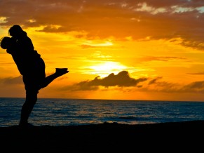 Beach Couple silhouette 5K