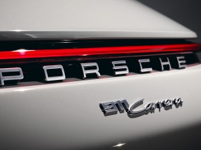 Porsche 911 Carrera Cabriolet 2019 4K