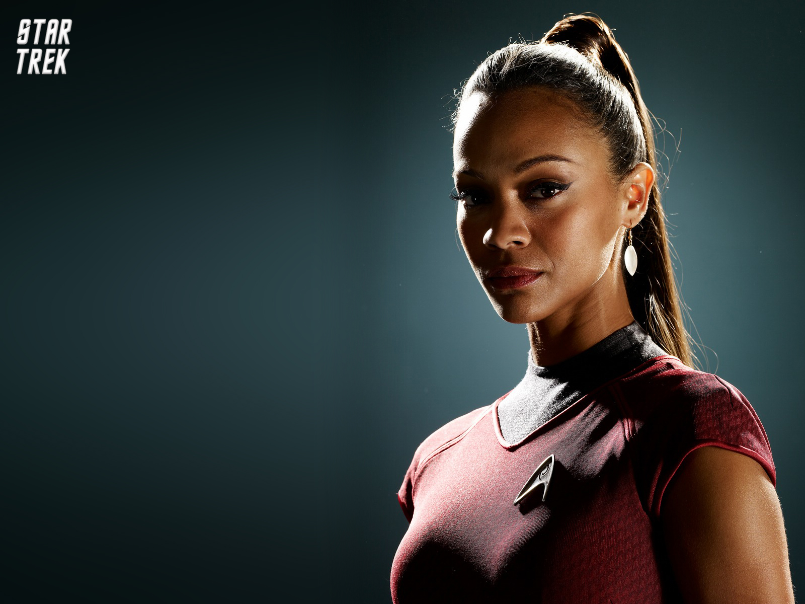 who played uhura in star trek beyond